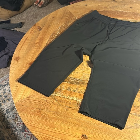 Capri workout pants - Picture 3 of 5